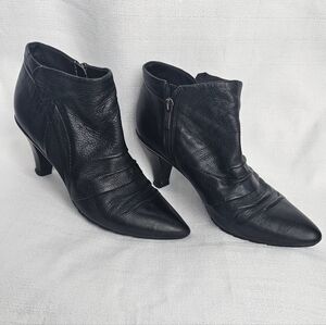 Kenneth Cole Reaction Black Leather Pointed-Toe Ankle Boots
